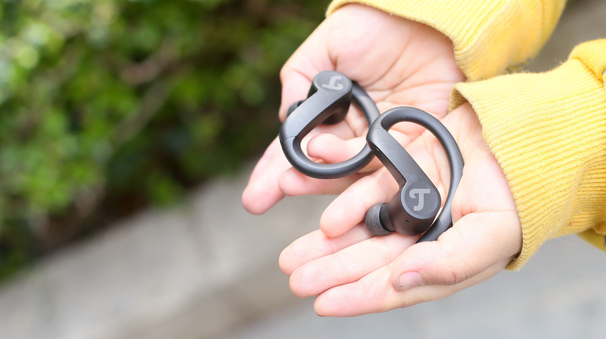 真正能防水的运动蓝牙耳机,运动蓝牙耳机音质安全