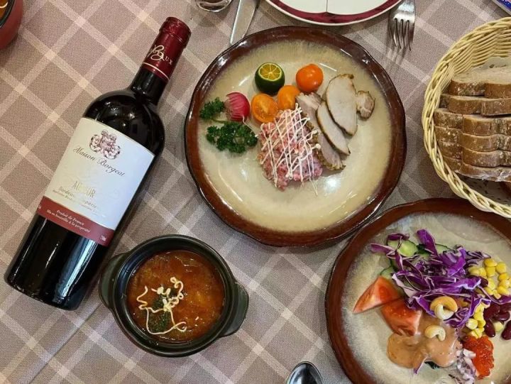 红酒小知识教学,波尔家红酒