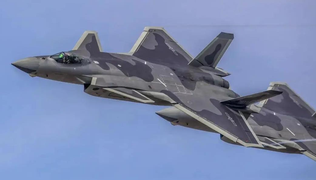 f-16战斗机全解,f-16v战机视频