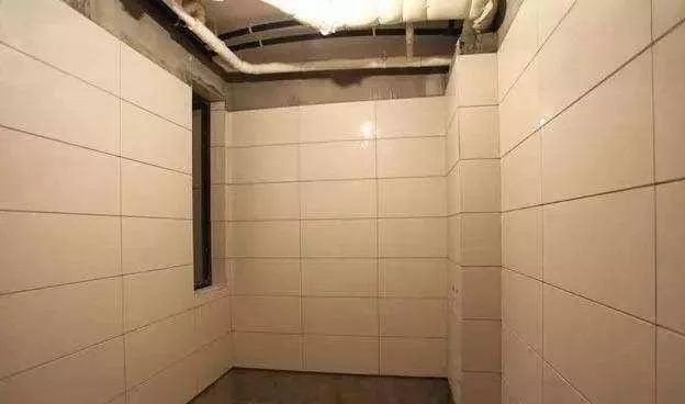 大厅贴瓷砖是先贴地砖还是墙砖好,装修贴地板先还是刷墙先