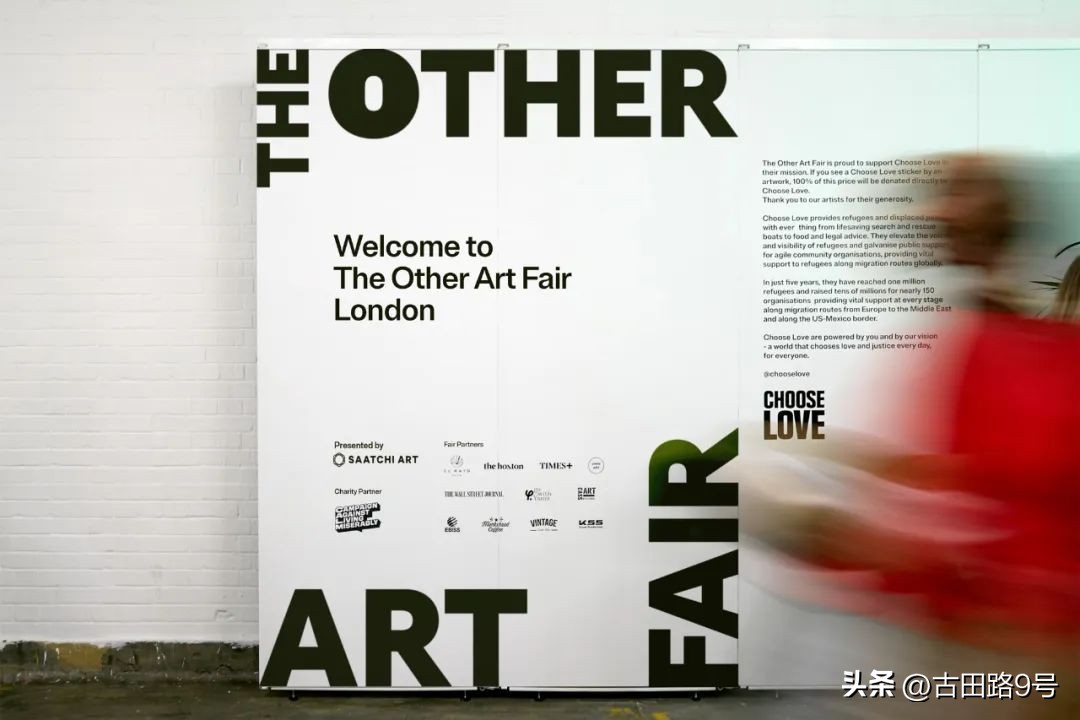 苹果发布会“刘海屏”变“药丸屏”？美版拼多多已悄悄上线