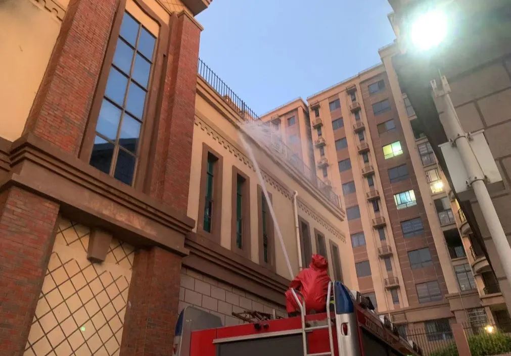 钦州迎来高“蜂”期!蓝朋友2个月摘了181个马蜂窝!