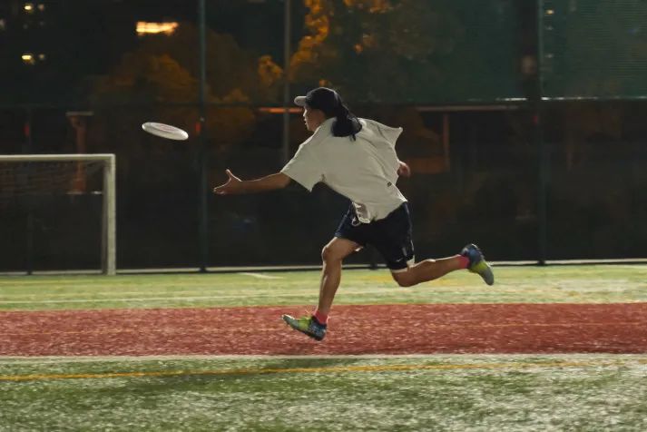 SIZE飞盘|运动社群的终极目标并不是商业化:专访「超光速」Solo