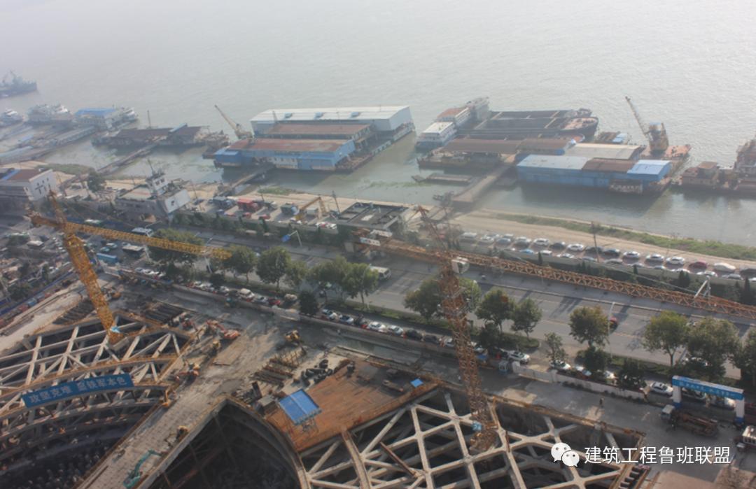 土方开挖地下水,土方开挖不需要平整场地吗