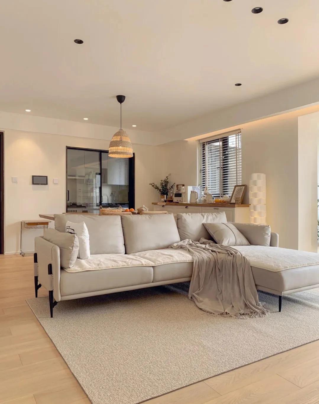 女子晒自家装修让人哭笑不得,女子晒出装修了一半的房子