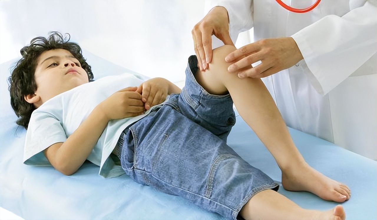 孩子身高猛涨的3个表现,孩子出现以下症状说明身高猛涨