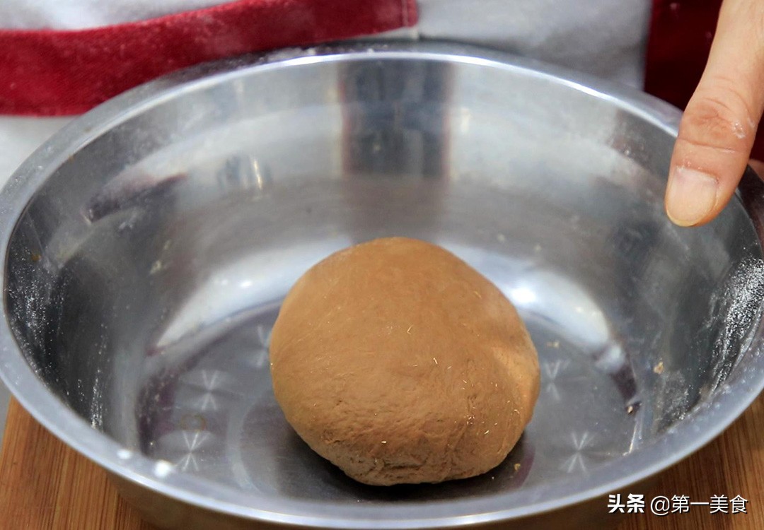 一碗面粉俩鸡蛋做低糖少油小零食,一碗面粉2勺糖做出小零食