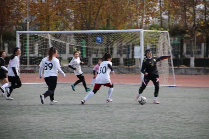 瓒崇悆缁忕悊澶х綏,瓒崇悆缁忕悊缃楃撼灏斿