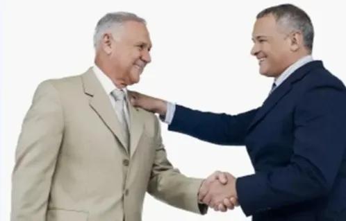 职场新人必须了解如何握手,女性在职场中的握手礼仪分享