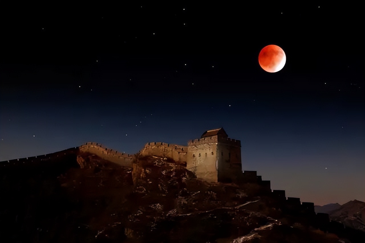 今年最大超级月亮今夜登场,河北邯郸超级月亮