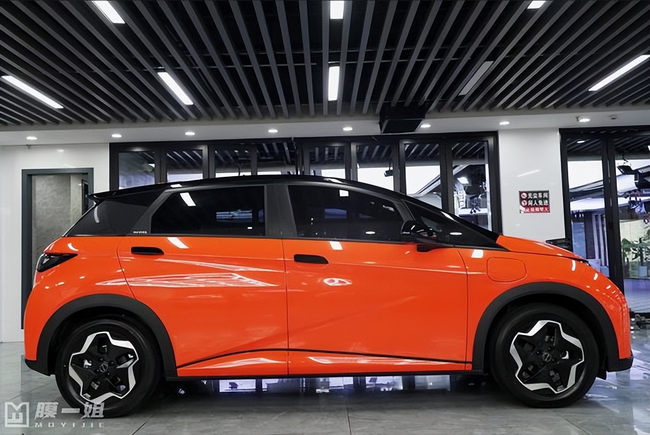 镀晶和隐形车衣哪个实用,汽车镀晶和隐形车衣哪个好