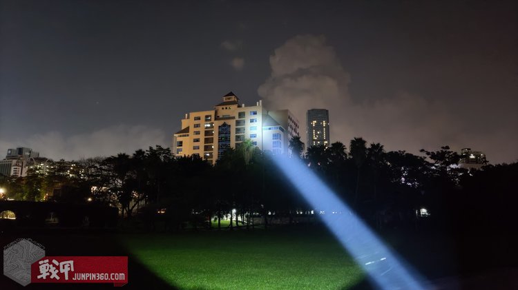 纳丽德p80手电筒远射效果,纳丽德手电筒强光远射