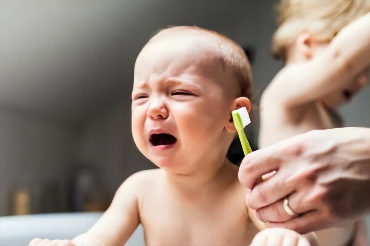不爱刷牙的宝宝用什么牙刷,宝宝刷牙应该用什么牙刷和牙膏