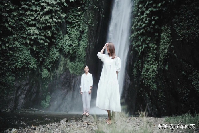 在别人面前炫耀自己有多好,喜欢向别人炫耀自己本事