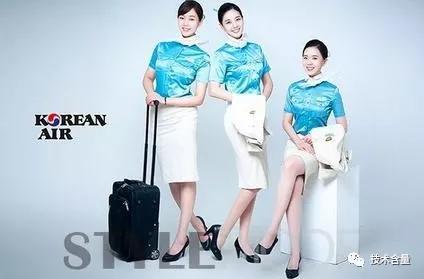 空姐制服每个年代的设计理念,中国国际航空空姐制服设计