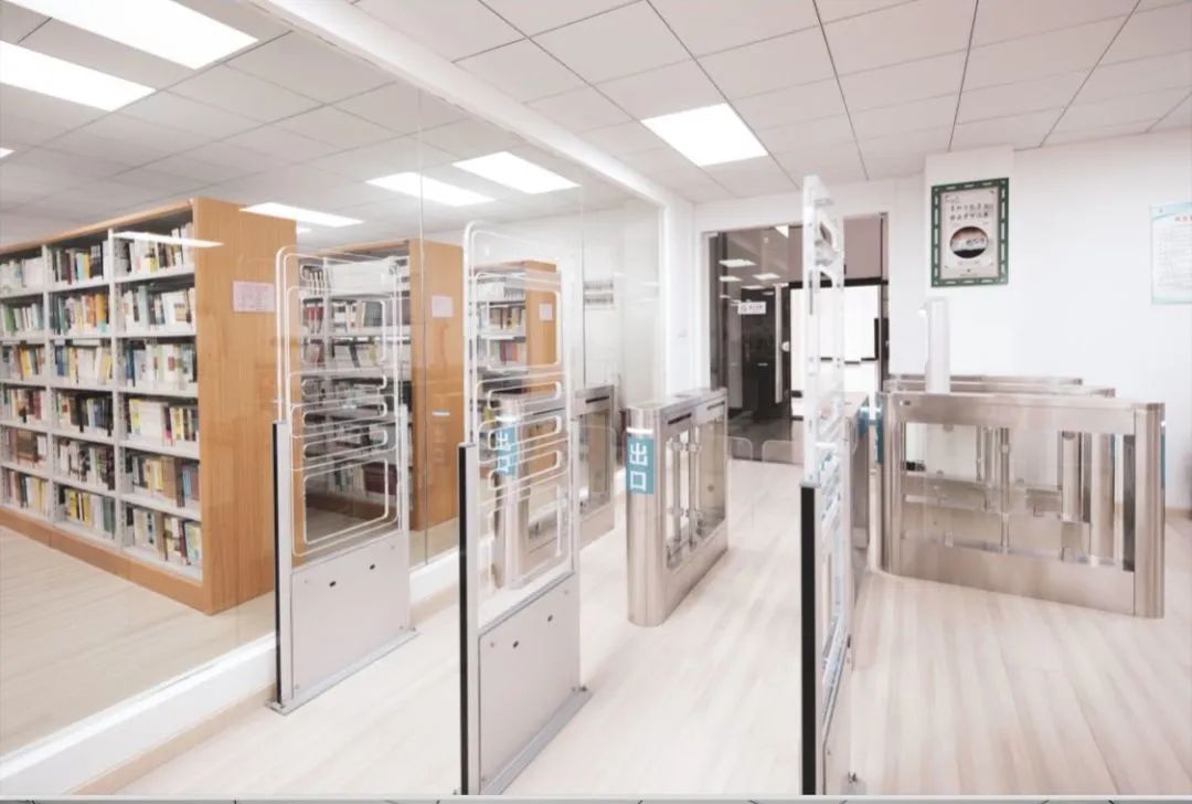 姝︽眽鐧惧勾鍚嶆牎,姝︽眽鐧惧勾楂樹腑