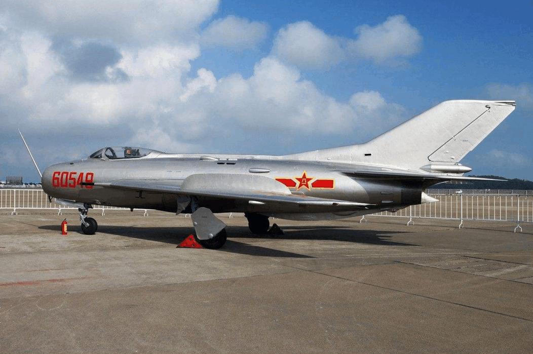 购买中国战机不想给钱?中方*债追**7次无果,这笔买卖到底是赔是赚