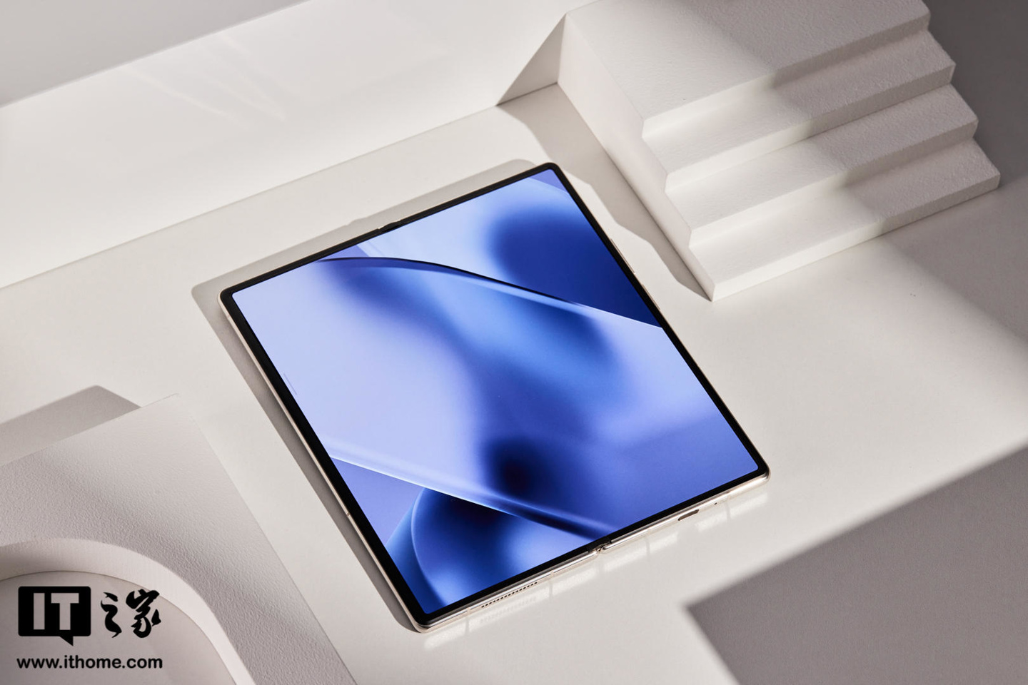 小米mixfold2折叠屏手机轻薄,小米mixfold2折叠手机评测