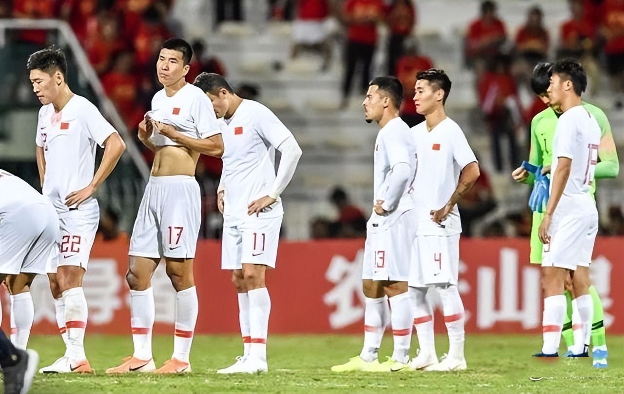 晚上8点，国外大学给出中国足球失败原因，3个次要1个主要原因