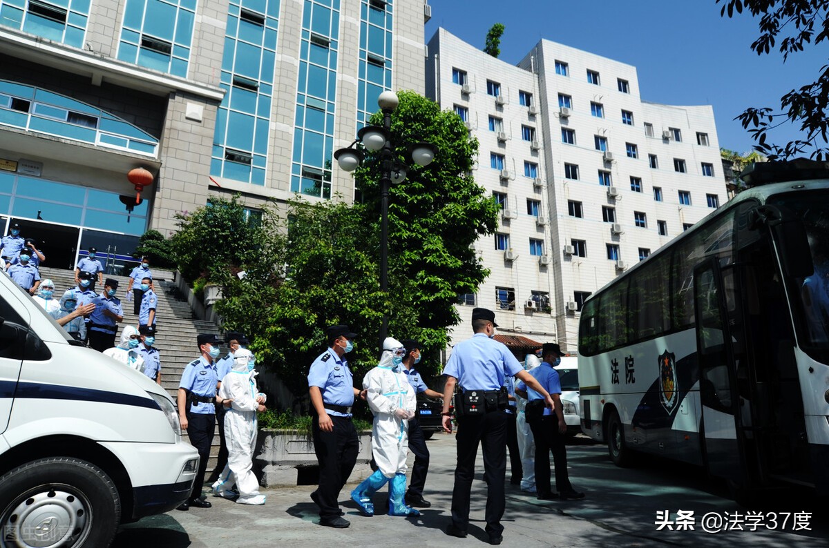 新冠疫情哄抬物价案例新闻,疫情当前不信谣不传谣不哄抬物价