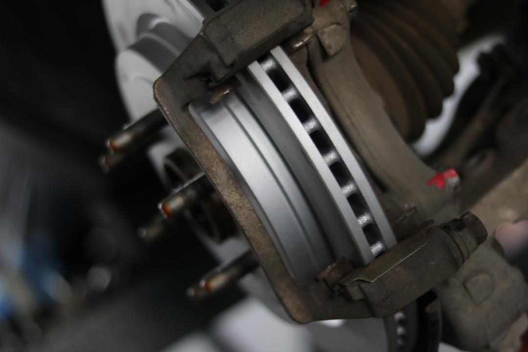 皇冠3.0经典老车翻新复活视频,13代皇冠全车翻新泉州地区