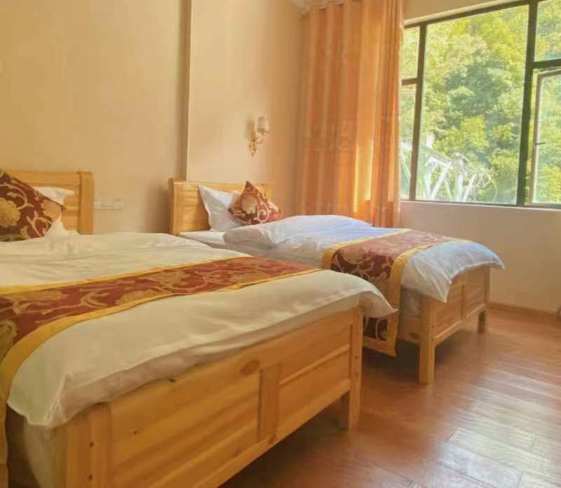 丹巴宜居住宿,丹巴朗克洛若民宿