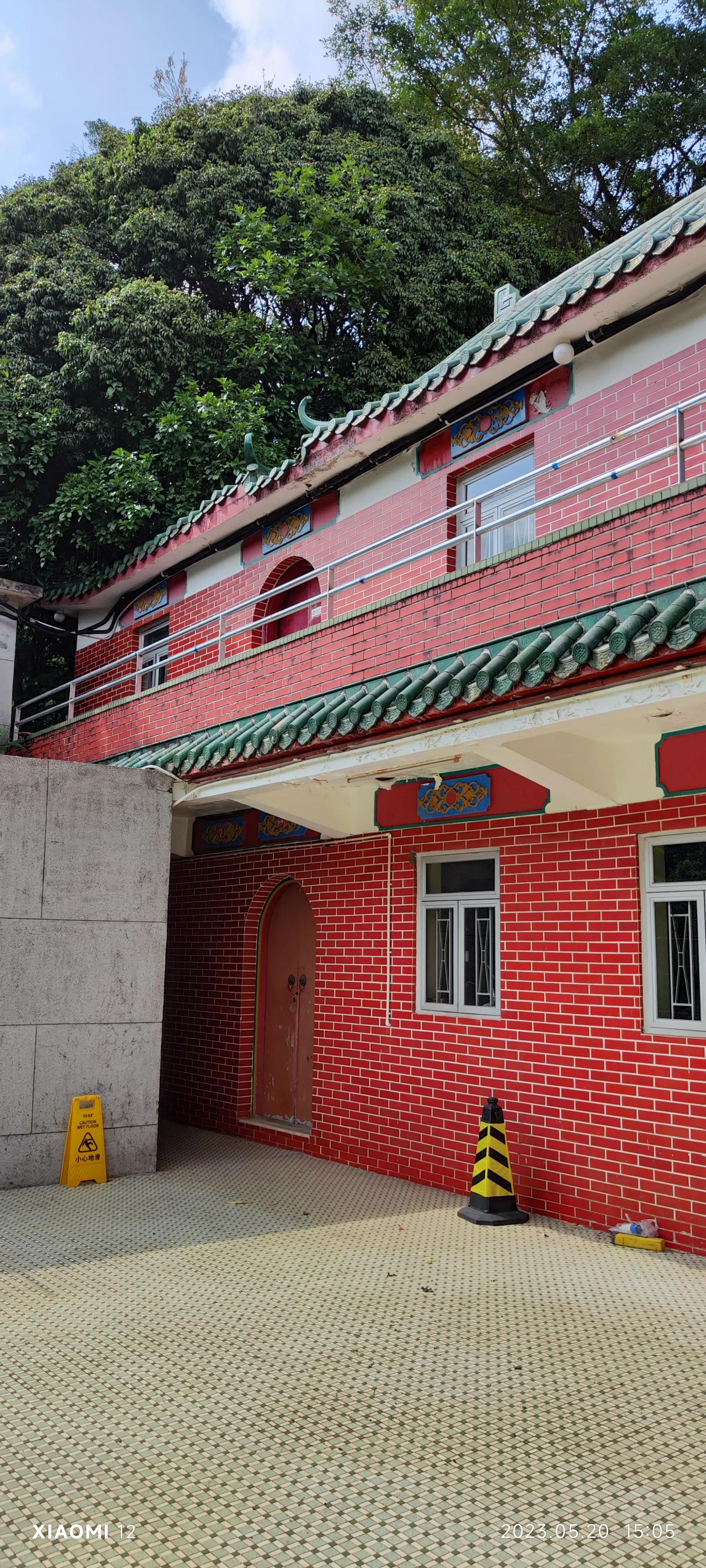 香港大围自由行，重点关注了药品、肉菜以及免税店里香烟的行情