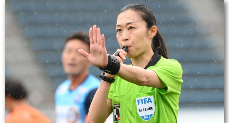 女裁判首次执法,日本女主裁