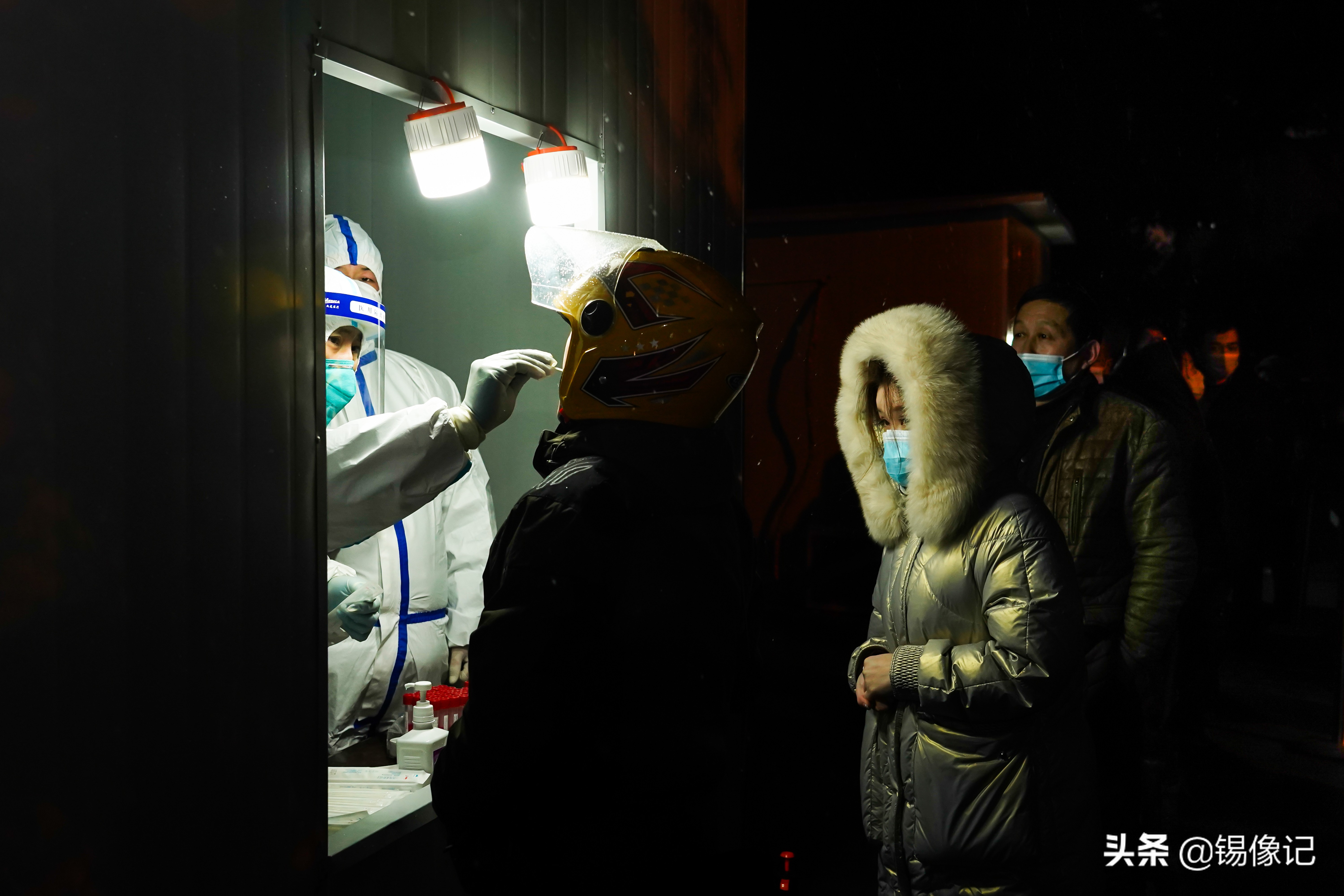 疫情防控众志成城守护家园,抗击疫情致敬疫情下的温暖守护者