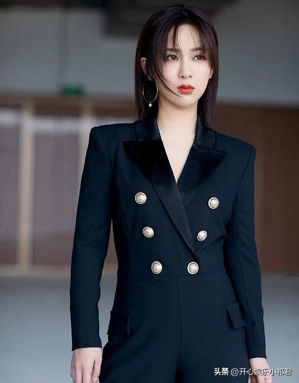 女明星与杨紫,女星西装白鹿