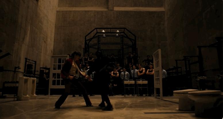 网飞顶级尺度，这R级新片真猛