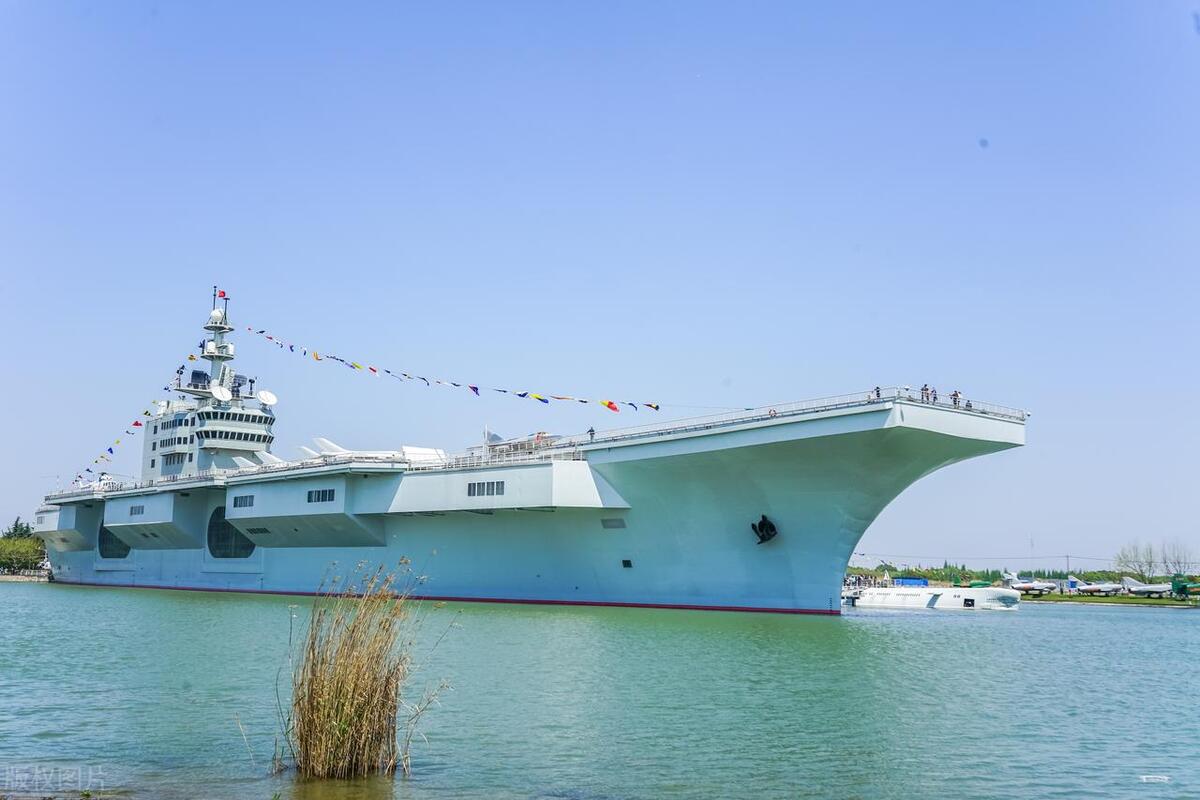 苏丹撤侨军舰上威武士兵,苏丹撤侨特点