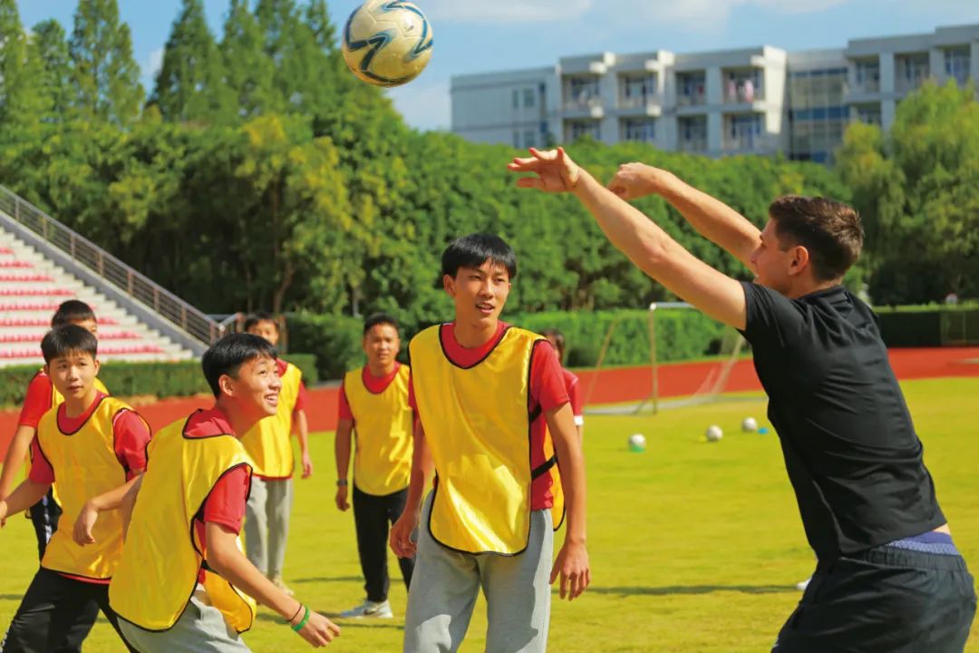 一个女人很关心你的事,一个女人很关心领导