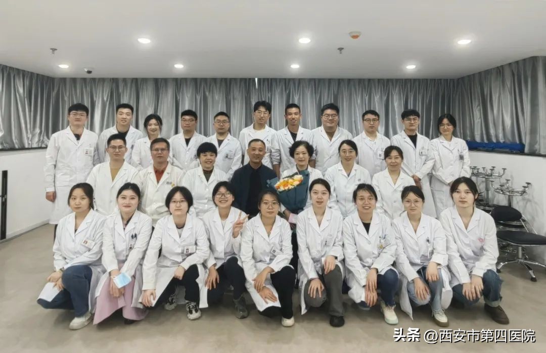 #健康素养提升V计划#眼科医院召开川北医学院实习学生欢送会和考研经验分享会