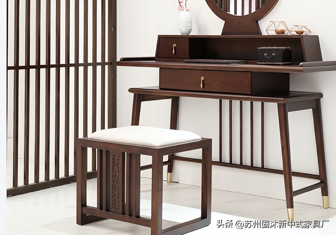 家具是原木风格治愈系小户型,原木家具现代简约风