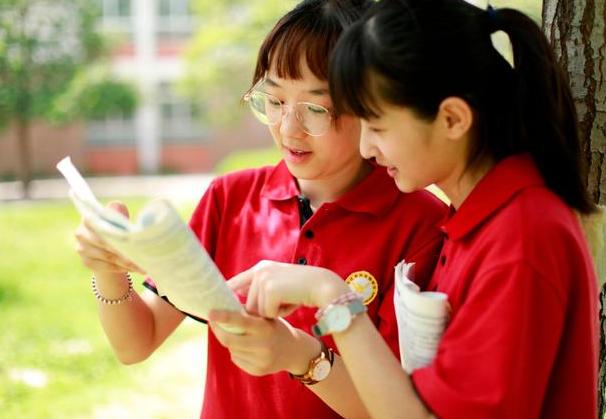 我国院校有八大等级，高考生家长要早知晓，能上第四档就很哇塞