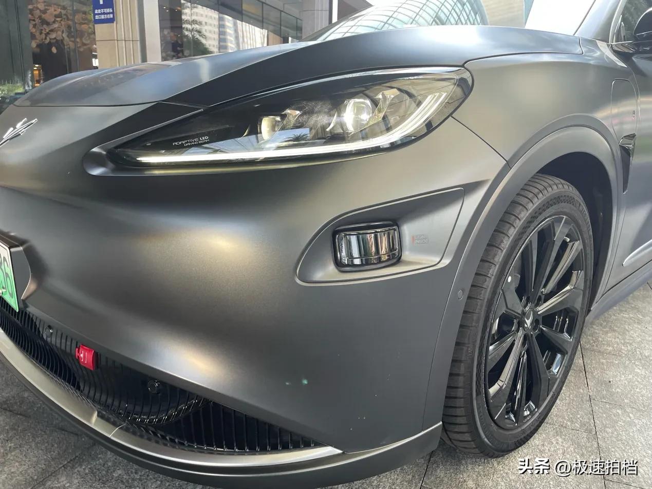 极狐阿尔法s对撞特斯拉modely,极狐阿尔法s全新hi版无人驾驶技术