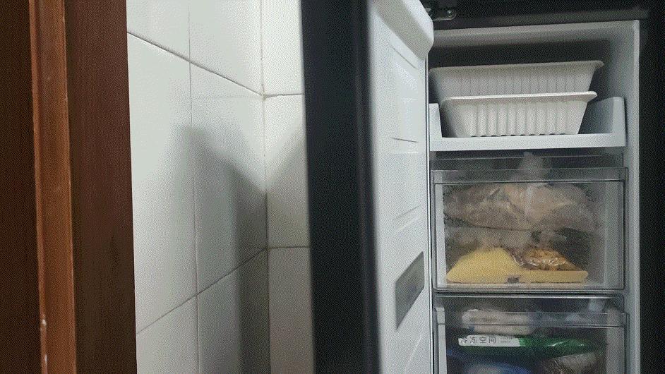 tcl超薄零嵌系列冰箱获奖上市当天,成都tclt9冰箱