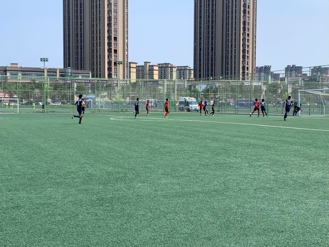 城阳二中喜报,城阳中学足球夺冠