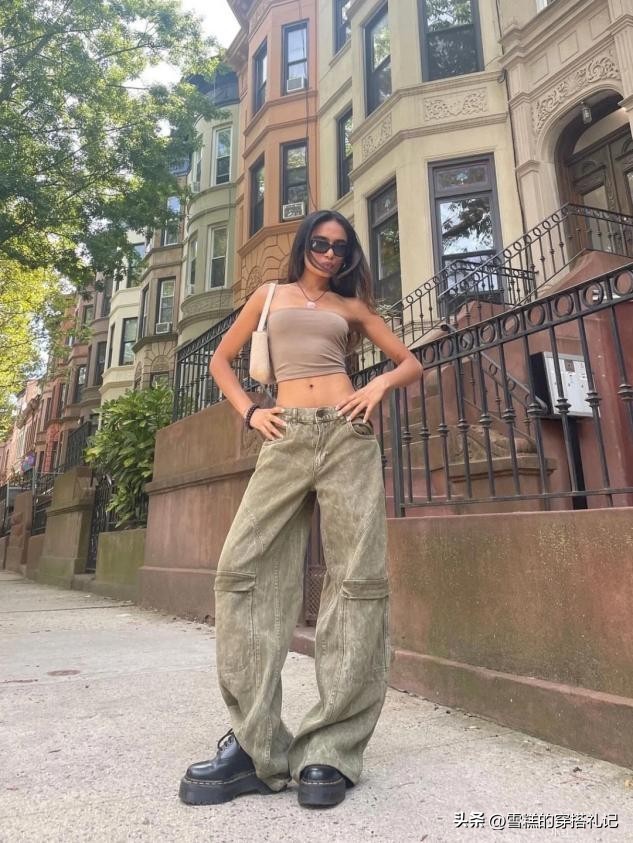 无意间火了的裤子,突然爆火的黑色裤装