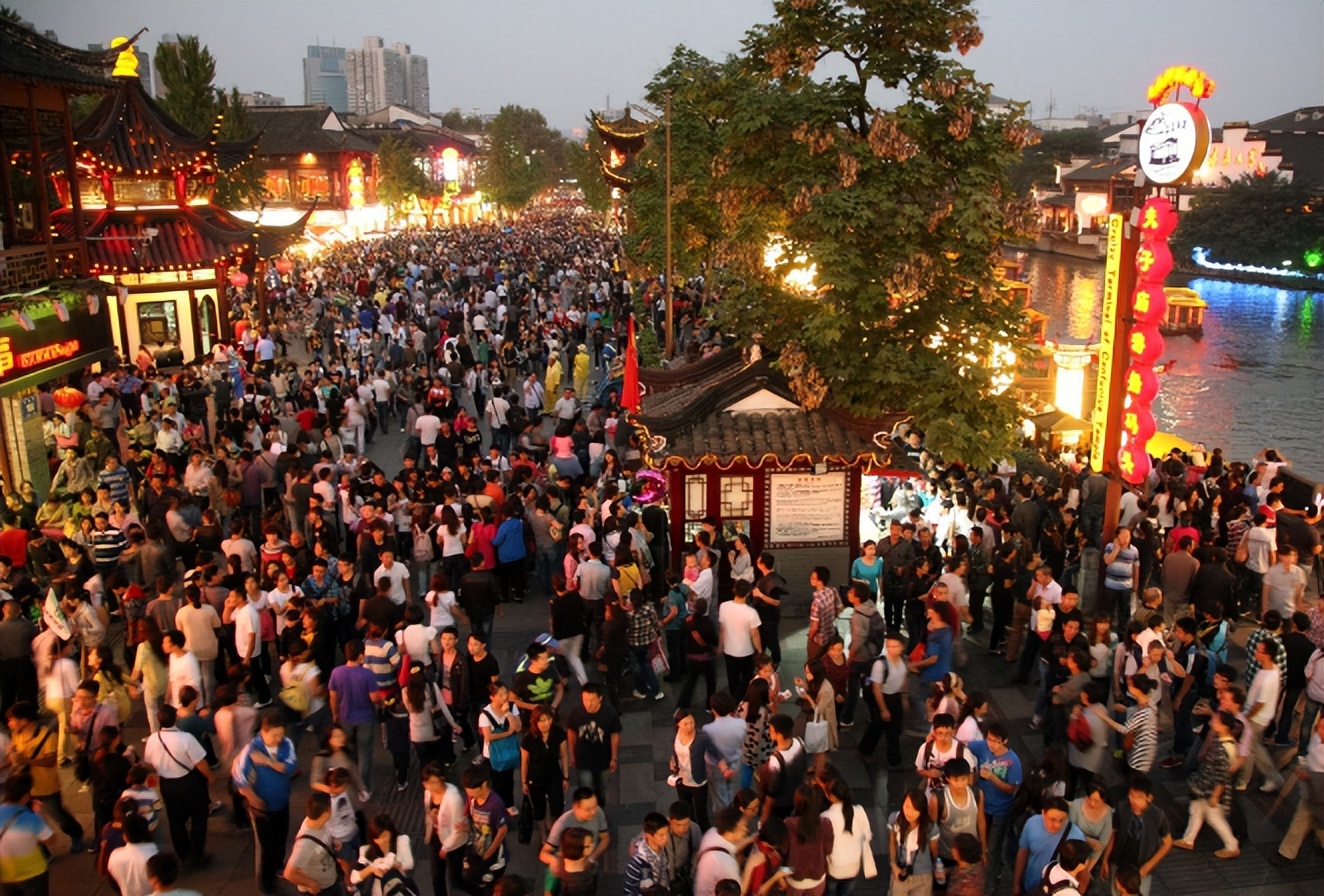 旧时王谢堂前燕出自南京吗,六朝古都旧时王谢堂前燕