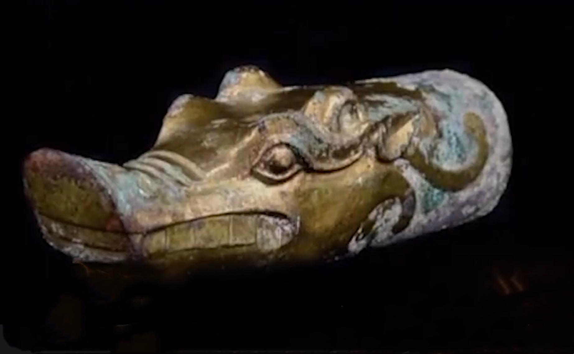 美女带龙首鉴宝,鉴宝鎏金龙首视频完整版