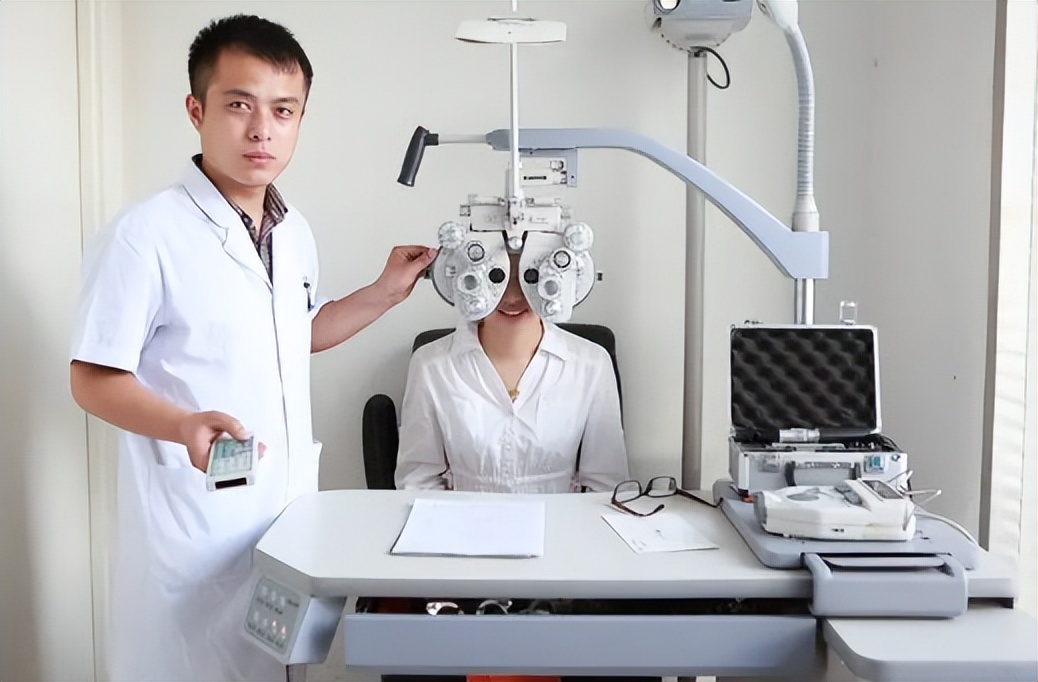 郑州哪里配眼镜比较专业,郑州配眼镜哪里有专业的市场