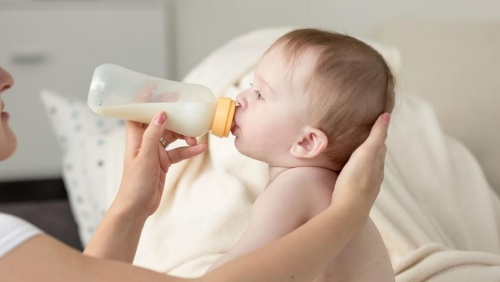 水解奶粉适合正常宝宝吗,水解奶粉比正常奶粉好吗