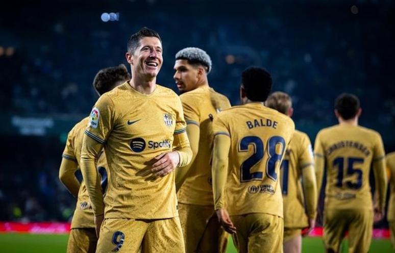 巴萨扳回一城,巴萨绝杀逆转巴黎