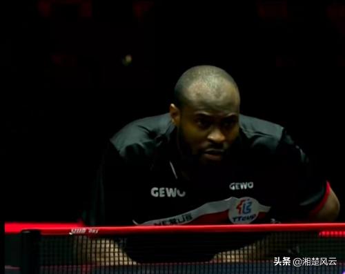 马龙3-1战胜非洲一哥，最后时刻场上出现看不懂的一幕，龙队懵了