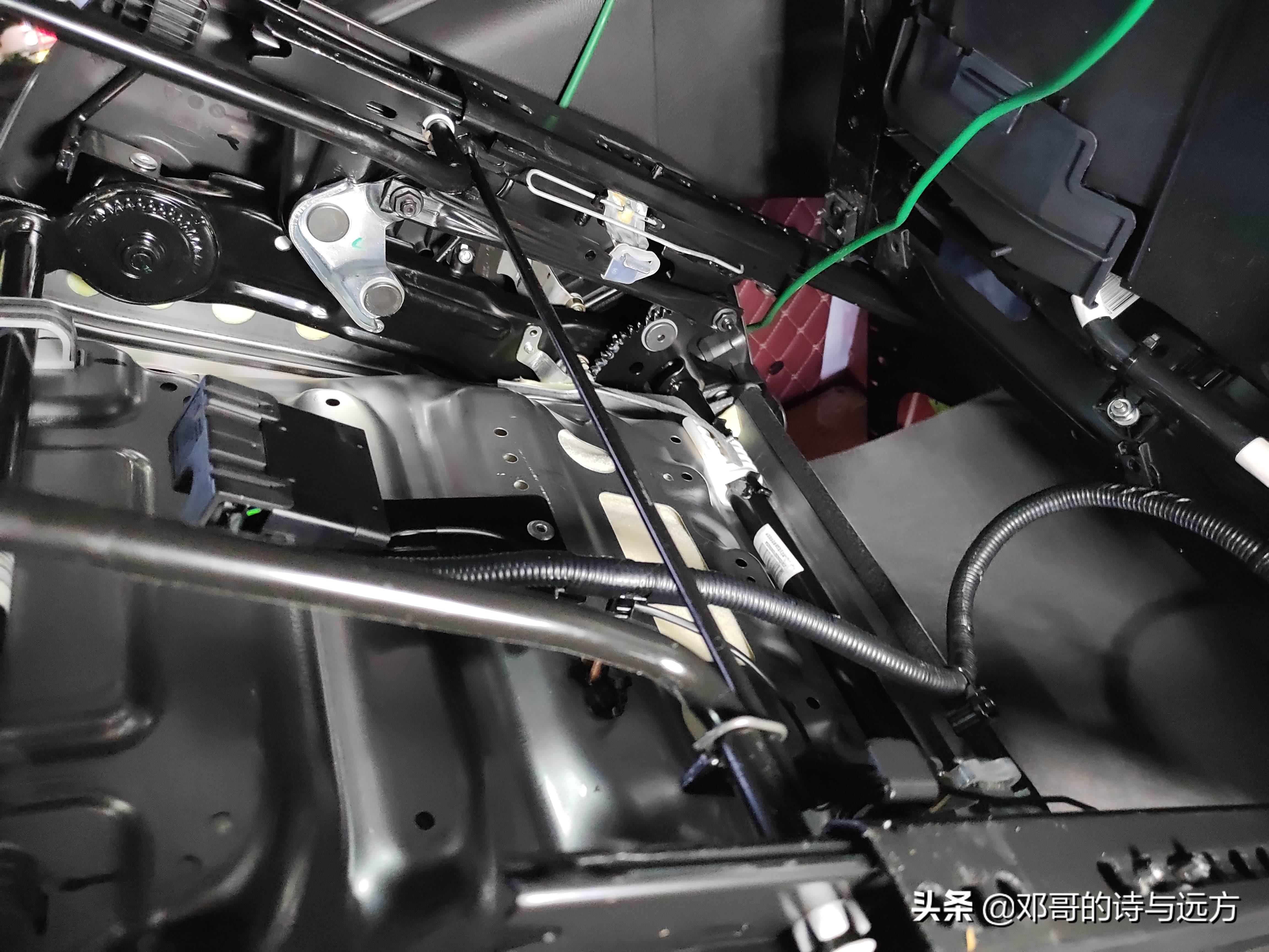 高速发动机噪音大怎样隔音,车内发动机噪音大如何做隔音