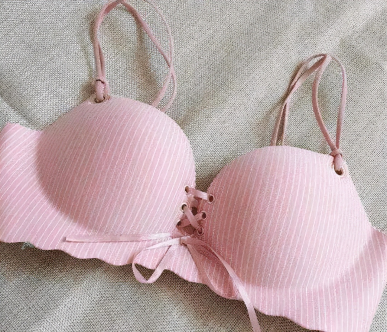 不坚持穿内衣会怎么样,坚持一年不穿袜子会怎样