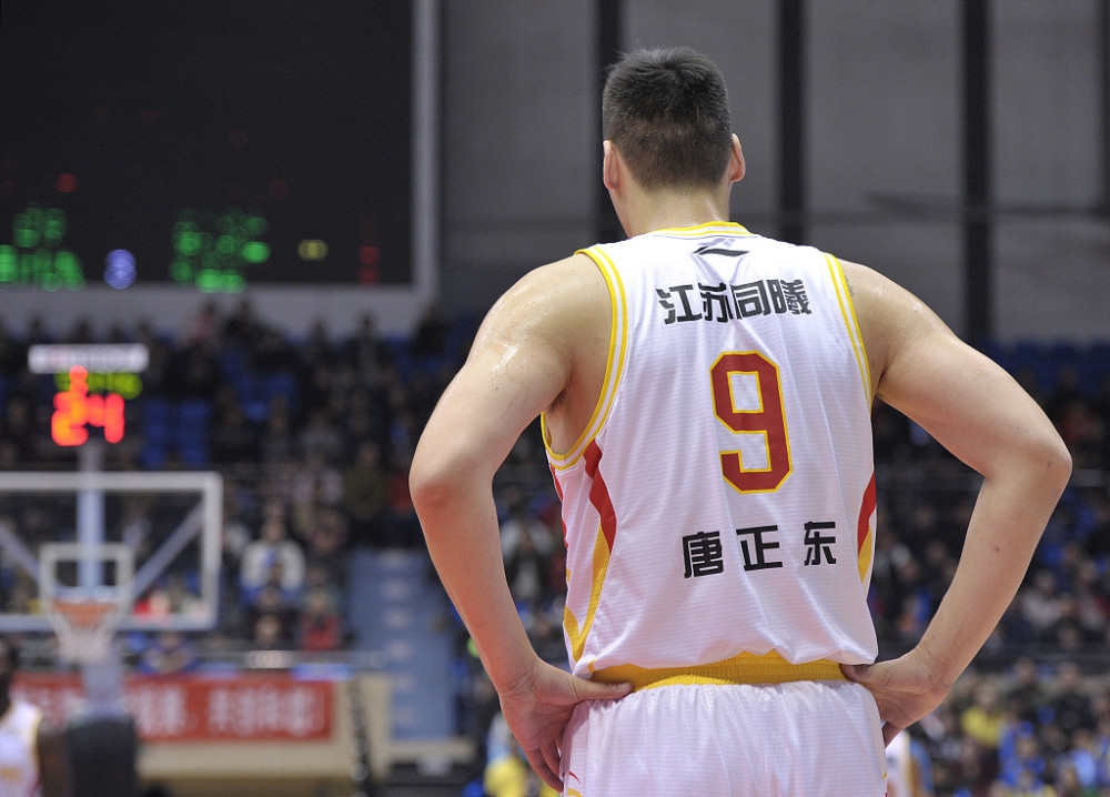 盘点cba历史十大中锋,cba总决赛姚明51分21篮板