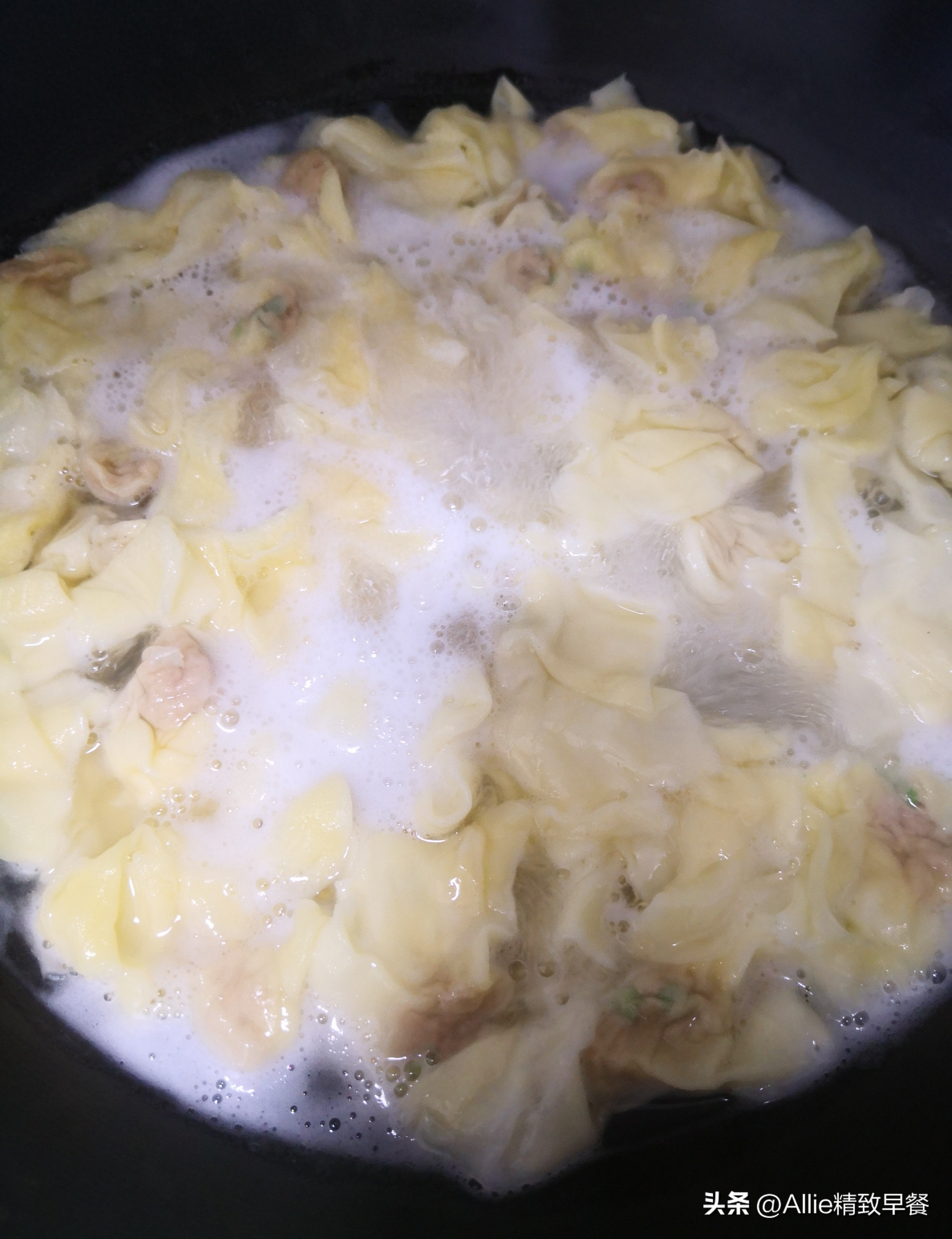 馄饨皮加什么添加剂最好,买的馄饨皮里面有添加剂吗